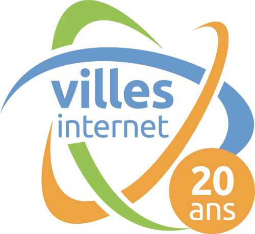 Mounir Mahjoubi remet Le Label National Territoires Villes et Villages Internet le 8 février 2018 à Paris. Une reconnaissance renouvelée de l’Association Villes Internet, forte de 450 maires membres pour accompagner les politiques numériques locales.